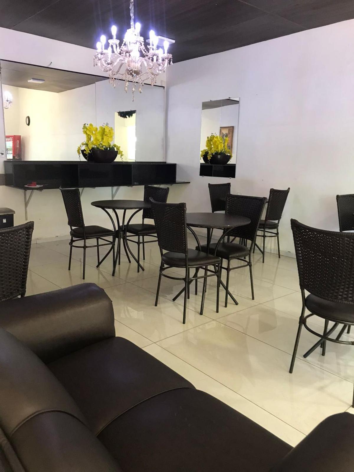 Hotel Vila Real Dourados Bagian luar foto