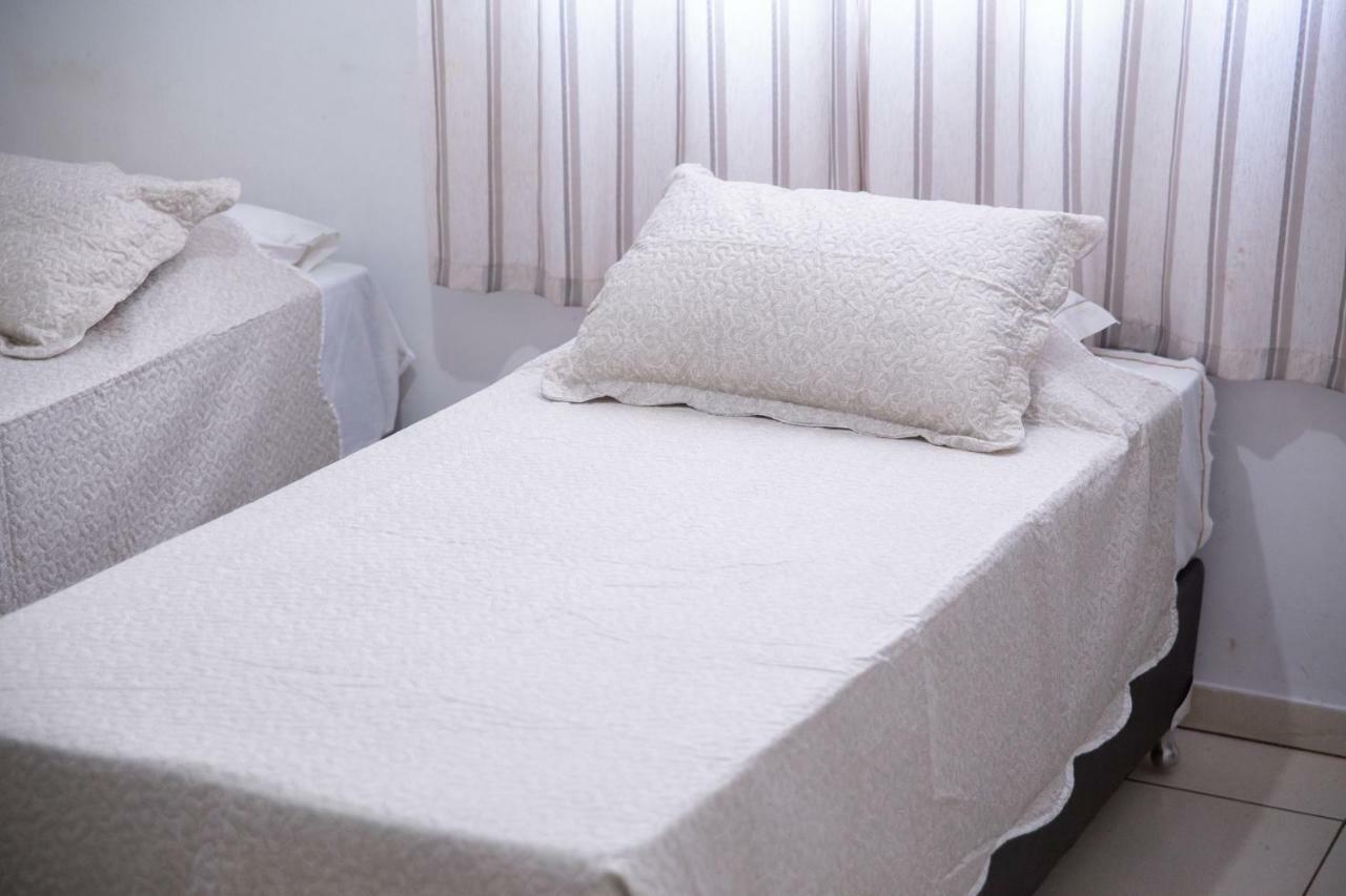 Hotel Vila Real Dourados Bagian luar foto