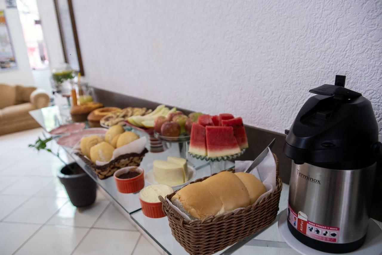 Hotel Vila Real Dourados Bagian luar foto